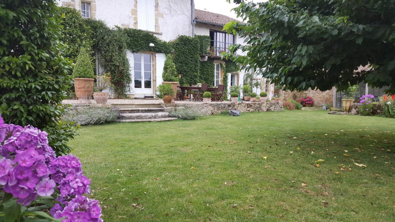 Chambres D'Hotes Art Et Remparts La Reole Exterior photo